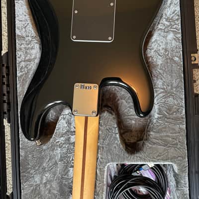 Fender Fishman TriplePlay Stratocaster HSS 2014 - Black image 6