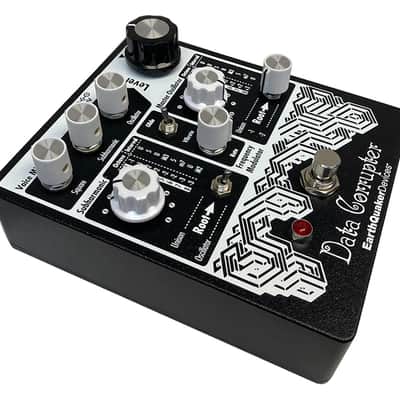 Earthquaker Devices Data Corrupter Modulated Harmonizing Pedal - B-Stock image 4