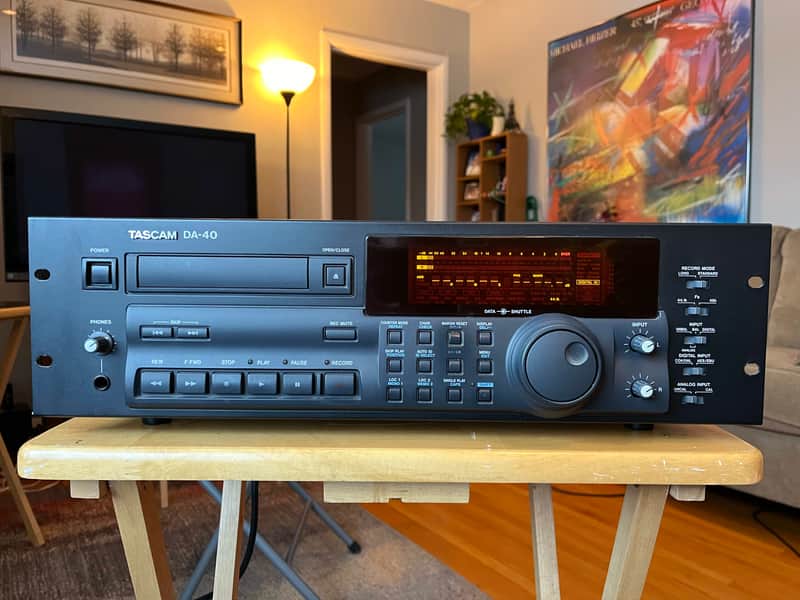 TASCAM DA-40 Digital Audio Tape Deck DAT Recorder 1990s - Black