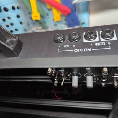 Intellijel 7U 84HP Stealth Black Powered Eurorack Synth Performance Case - Black image 11