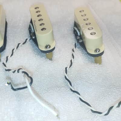 Orig Fender  Hot Noiseless Strat  Pickup Set  #053336/ #053326 image 7