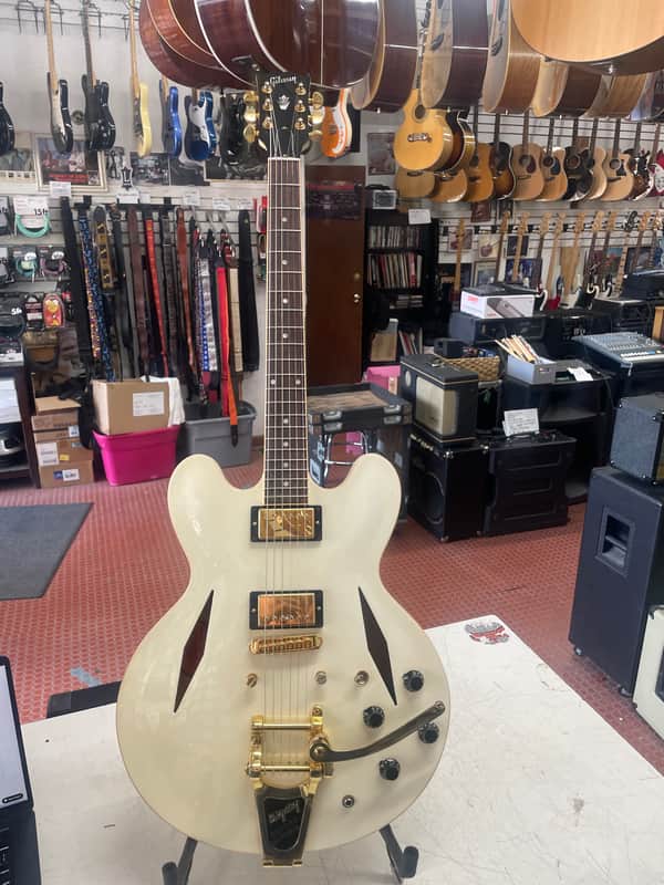 Gibson Diamond Dot Es335 arch ele guitar 2008 - White pearl