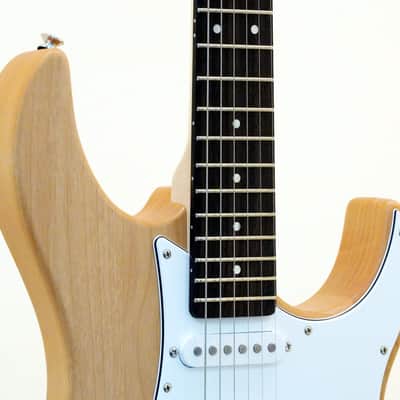 Yamaha PAC112V Pacifica Electric Guitar Natural image 3
