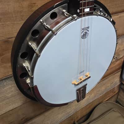 Pre-owned Deering Goodtime Tenor Banjo 17 Fret w/pickup & bag image 4