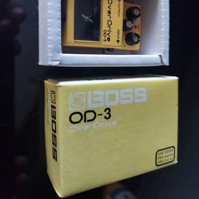 Boss Rare OD-3 desk clock 1998 & Keyring image 7