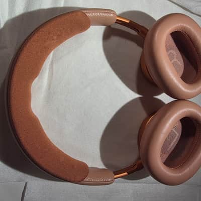 Bang & Olufsen H100 2025 image 9