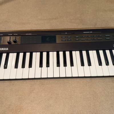 Yamaha Reface DX Mini Mobile Keyboard