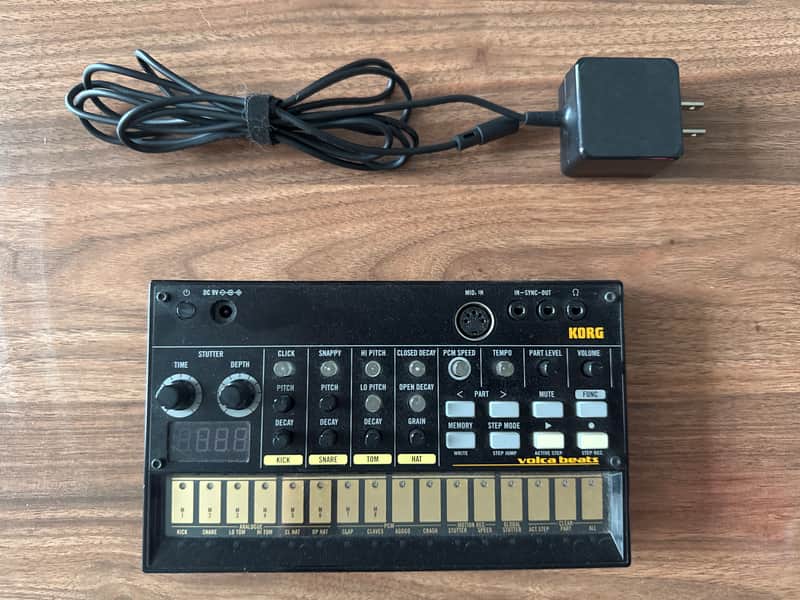 Korg Volca Beats Analog Rhythm Machine 2010s - Black image 1