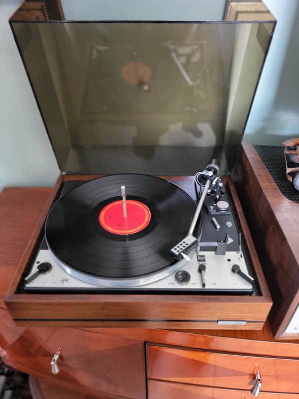Dual  1229Q turntable