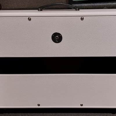 VBoutique VCab-OS 1x12 Oversized White Tolex - Cain Grill - Gold Piping  unloaded image 2