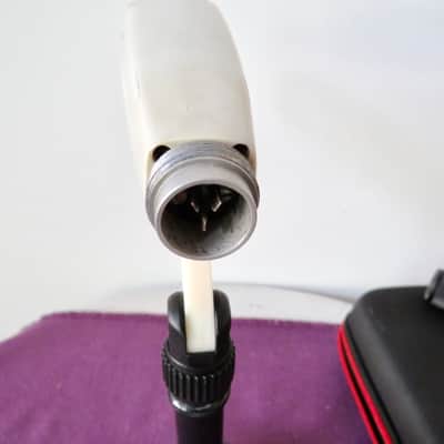 Sennheiser MD 421-2 Cardioid Dynamic Microphone with script logo Bild 8