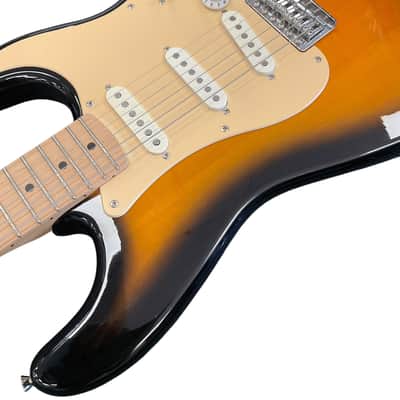 Fender stratocaster 2011 - tobacco burst image 5