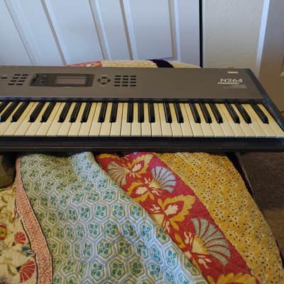Korg N264 76-Key Music Workstation 1990s - Gray