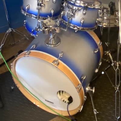Gretsch CS1-E625 Catalina Special Edition Round Badge 7x10 / 8x12 / 16x16 / 16x22 / 5.5x14" 5pc Drum Kit 2019 - Blue Silver Duco image 3