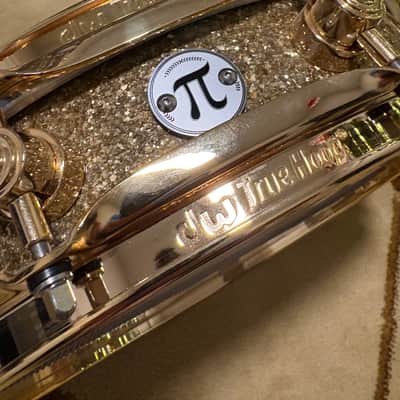 DW Pi snare broken glass finish with gold hardware image 3