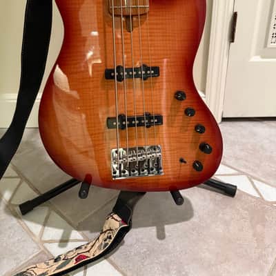 Sire Marcus Miller V10 5-String 2020 image 2