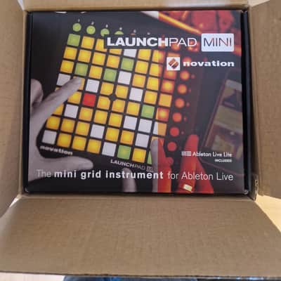 Novation Launchpad Mini Mk1 2013 - 2015 - Plastic image 7