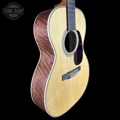 Martin Custom Shop 00 28 Style Adirondack / Exceptionally Figured Black Walnut w/case 2942913 image 5