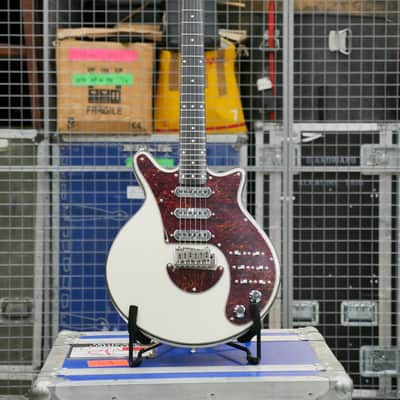 Burns Brian May Signature Owned By Two Door Cinema Club image 1