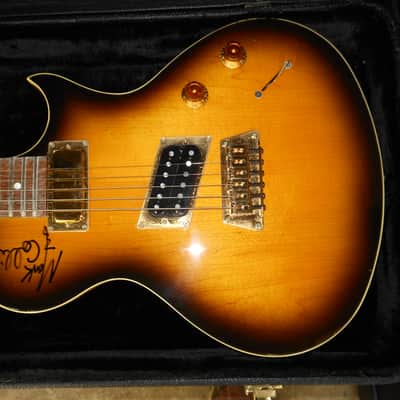 1997 RARE Sunburst Gibson NITEHAWK- Limited Edition Signed by Mark Collie image 4