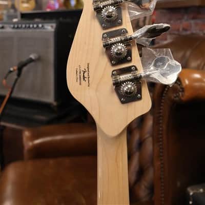 Squier Limited Edition Paranormal Rascal Bass HH Candy Apple Red (Used) image 6