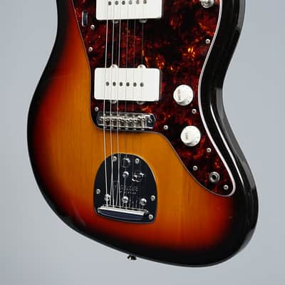 Fender JM-66 Jazzmaster Reissue CIJ - 2002 - Three Tone Sunburst image 3