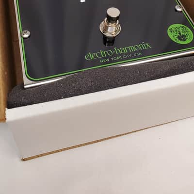 Electro-Harmonix / JHS Inverse "Big Box" Lizard Queen Octave Fuzz - Black / Green image 3