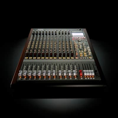 Korg SoundLink MW-1608 16-channel Hybrid Mixer image 6