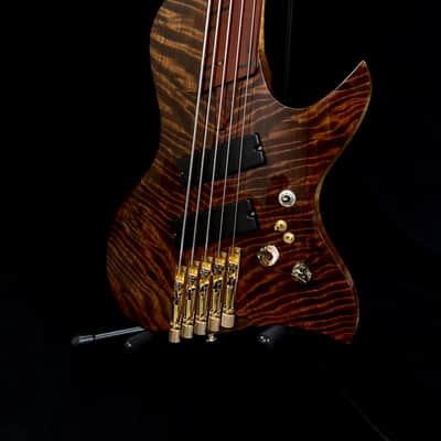 Bezard Guitars Famine 5 String Fretless, Custom Shop, Single Cut Boutique Bass image 7
