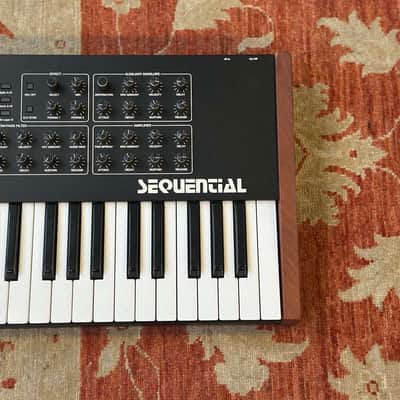 Sequential Prophet Rev2 - 16 Voice image 3