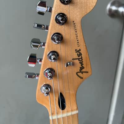 Fender Limited Edition Player Stratocaster - Gig Bag and Installed Locking Tuners Included - Shell Pink and Maple Fretboard image 5