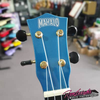 Mahalo Creative Series Metallic Blue Alien Shaped Soprano Ukulele with Bag image 3