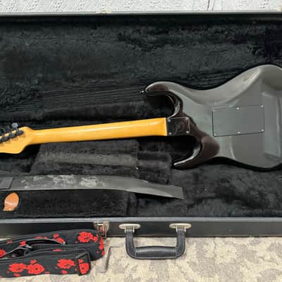 Valley Arts Standard Pro 1990's - Black Pre-Samick EMG's HSC image 5