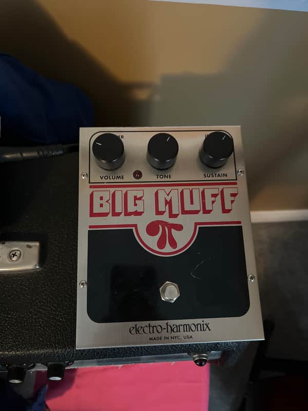Electro-Harmonix Big Muff Pi 2000 - Present - Silver / Black / Red image 1