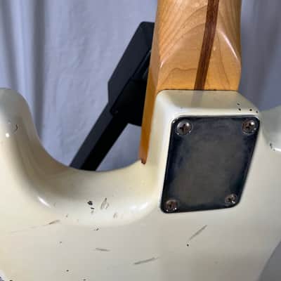 Fender Standard Stratocaster White 2005 MiM imagen 10