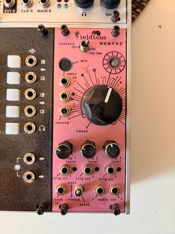 Fieldtone Weaver Module 2025 - Pink image 1