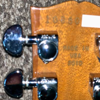 2010 Gibson Les Paul Deluxe electric guitar made in the usa image 5