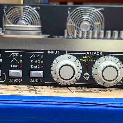 Empirical Labs  Distressor EL8X-S Distressor Pair British Mode Sequential Serial image 2
