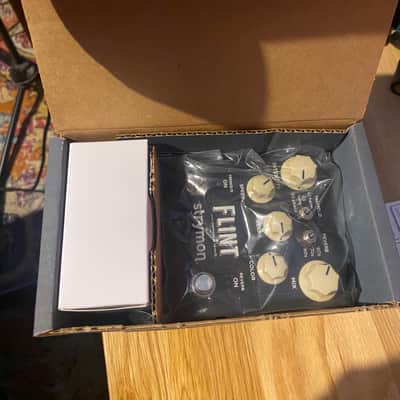 Strymon Flint Reverb and Tremolo V2 2022 - Present - Black image 10