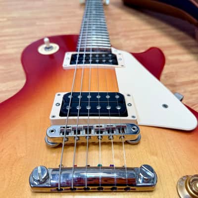 ✨ 2019 USA ✨ Gibson Les Paul Tribute Satin Cherry Sunburst + Deluxe Gig Bag! image 4