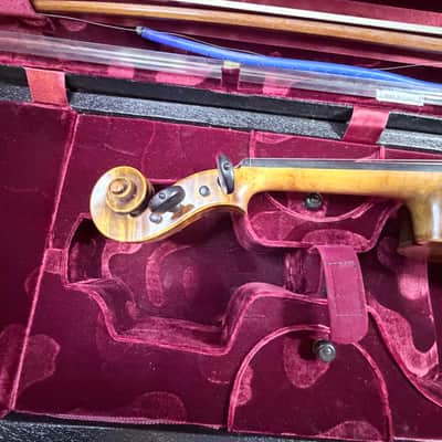 Scott Cao STV-750 Artistic Series 4/4 Violin – 2002 “Soil” 1714 Copy, Bow & Case Scott Cao STV-750 Artistic Series 4/4 Violin – 2002 “Soil” 1714 Copy, Bow & Case 2002 - warm golden-amber finish image 4