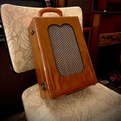 Rotary Connection  Mini portable 1x8 guitar speaker cab! Built inside carry case. Vintage 8 ohm speaker. Switchcraft jack.  Vintage danelectro inspired.   2026 - Tan image 8