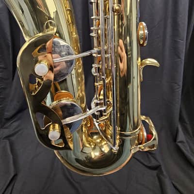 Caravelle Bb Tenor Sax - Lacquered Brass w/ case image 9