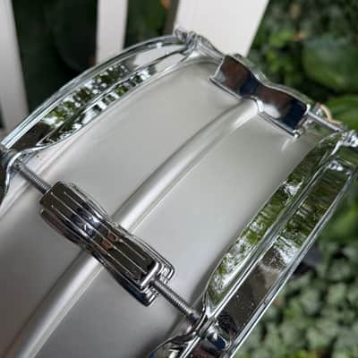 All Original Ludwig Acrolite 5x14" 8-Lug Aluminum Snare Drum w/ Rounded Blue/Olive Badge image 9