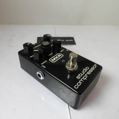 MXR M76 Studio Compressor Effects Pedal Sustain Free USA Shipping image 2