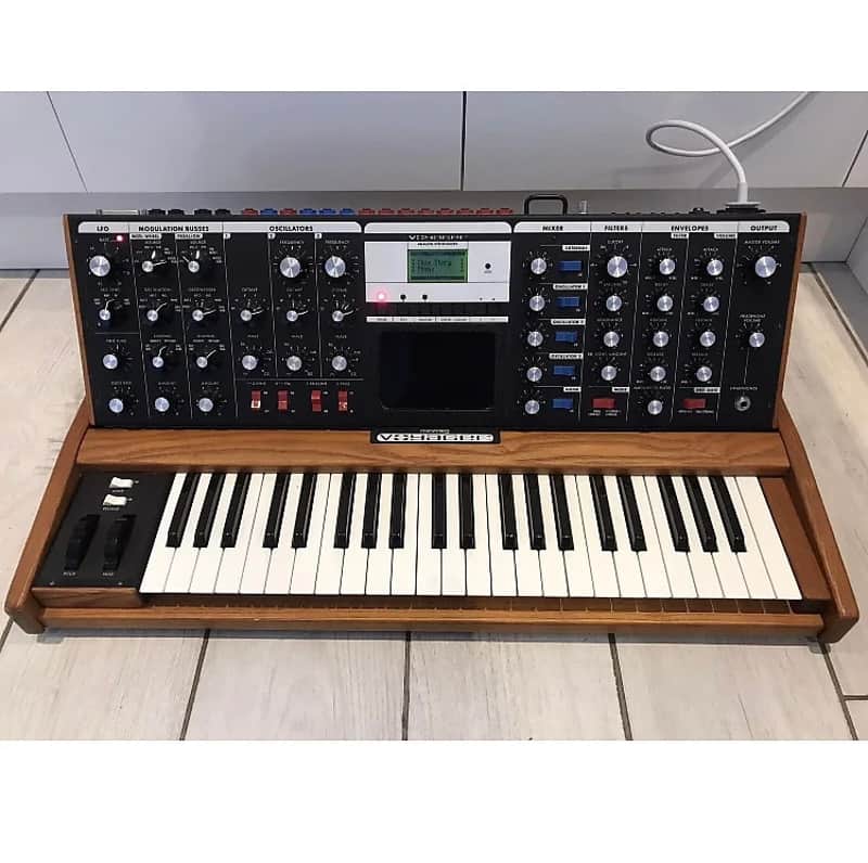 Moog Minimoog Voyager Performer Edition 44-Key Monophonic Synthesizer 2002 - 2015 - Traditional Wood Cabinet image 1