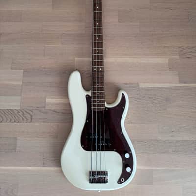 Fender Standard Precision Bass 19 September 2011 - Maple neck and fingerboard image 2