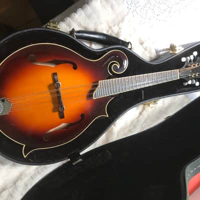 Larrivee F-33 Mandolin Sunburst image 5