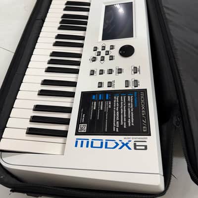 Yamaha MODX6 61-Key 16-Voice Synthesizer 2022 - Present -WHITE image 4