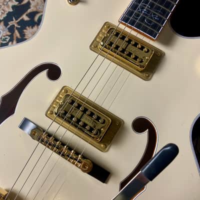 Gretsch G6136-1958 Stephen Stills White Falcon with Bigsby (Aged White) 2023 image 4